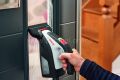 Bosch EasyGlassVac Akülü Cam Temizleme Makinesi 06008B7000